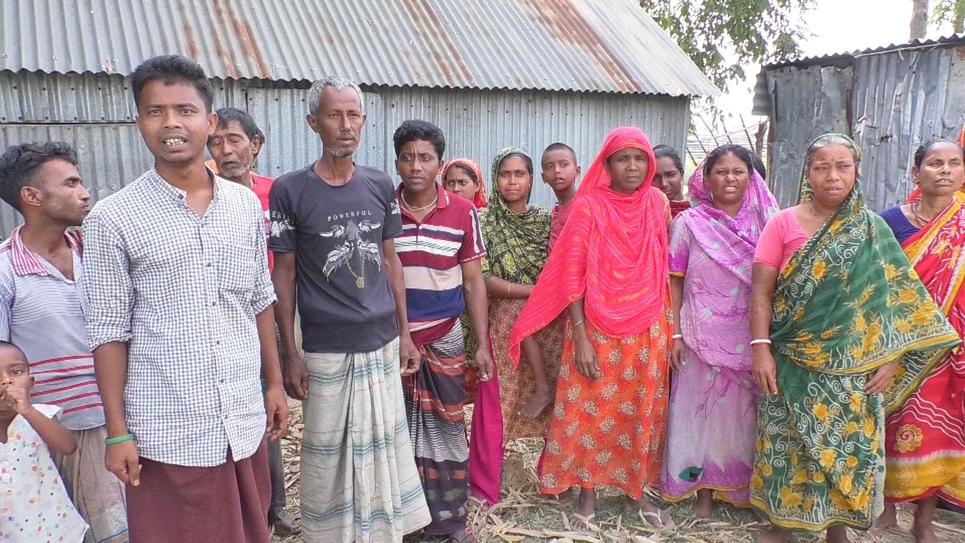 ভুক্তভোগী পরিবার।