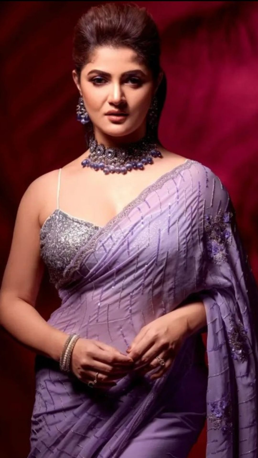 টলিউডের জনপ্রিয় অভিনেত্রী শ্রাবন্তী চ্যাটার্জী।