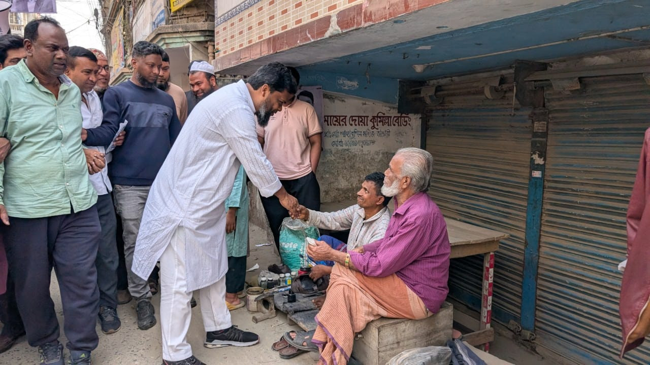 নির্বাচনী প্রচারণায় তানভীর আহমেদ রবিন।