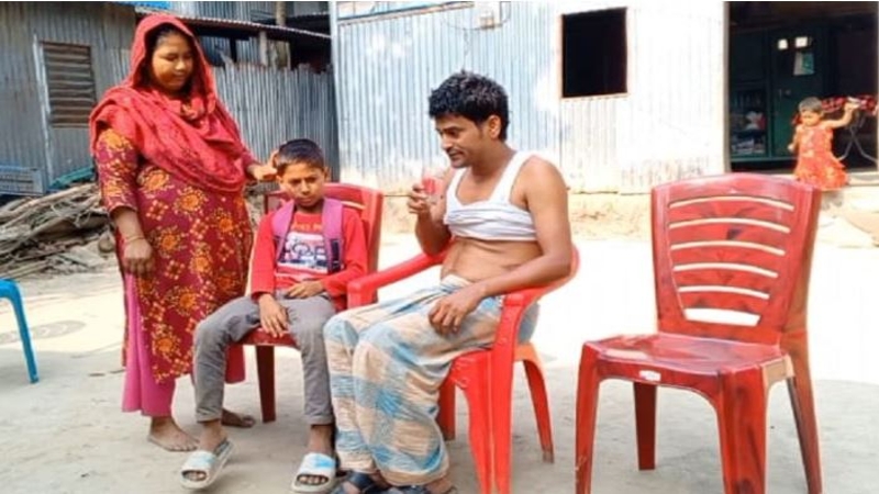 পুলিশের গুলিতে গুরুতর আহত আল আমিনের মানবেতর জীবনযাপন