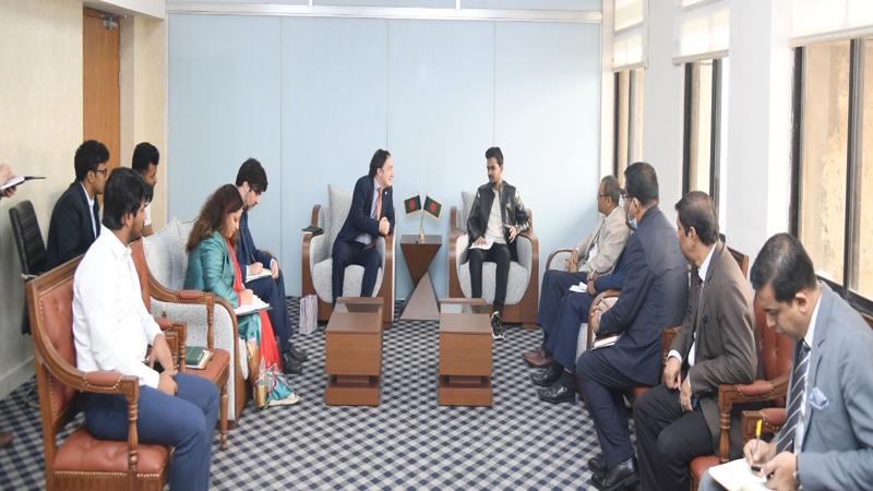 যুব ও ক্রীড়া উপদেষ্টার সাথে আর্জেন্টিনার রাষ্ট্রদূতের সৌজন্য সাক্ষাৎ