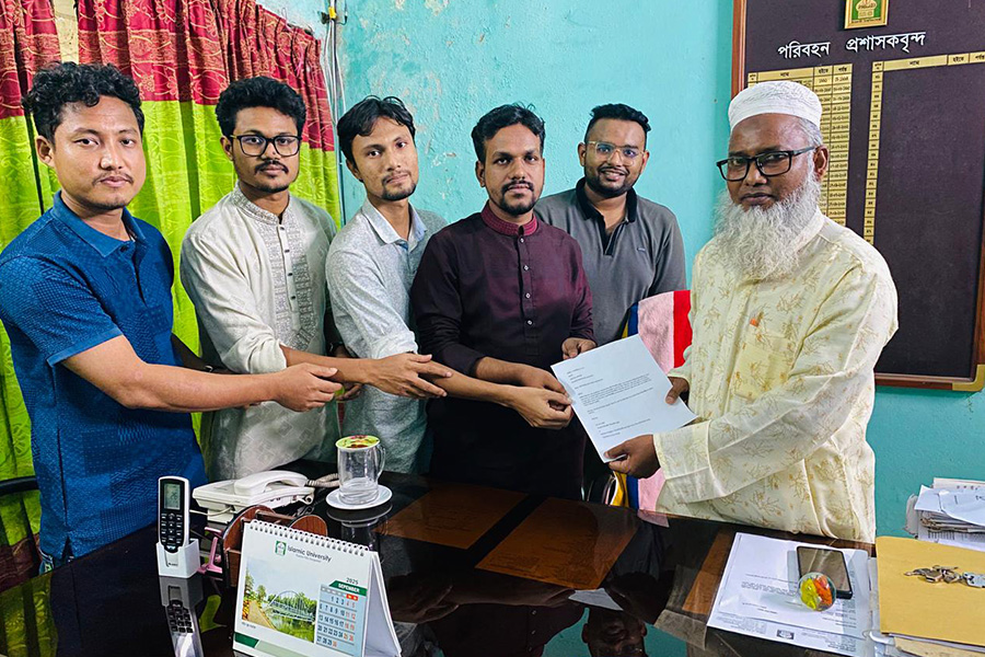 ইবি শিক্ষার্থীদের সময় সাশ্রয়ে ঘণ্টা ভিত্তিক বাস সার্ভিস চালুর দাবি