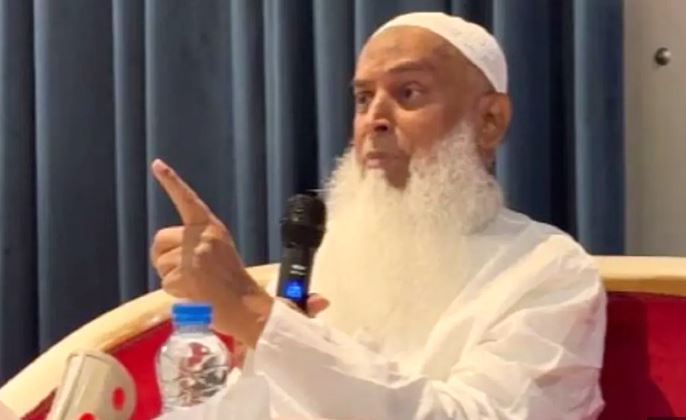 ১৩ বছর পর দেশে ফিরলেন কায়কোবাদ, বরণ করতে লক্ষাধিক মানুষের ঢল