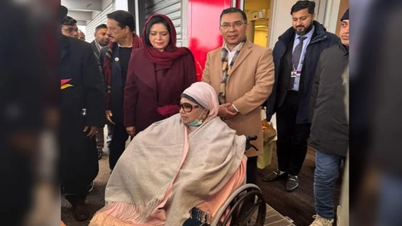 খালেদা জিয়ার বিদেশযাত্রা ঘিরে যানজট; বিএনপির দুঃখ প্রকাশ