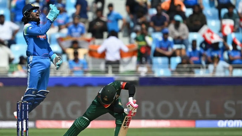 ভারতের বিপক্ষে ব্যাটিং বিপর্যয়ে বাংলাদেশ