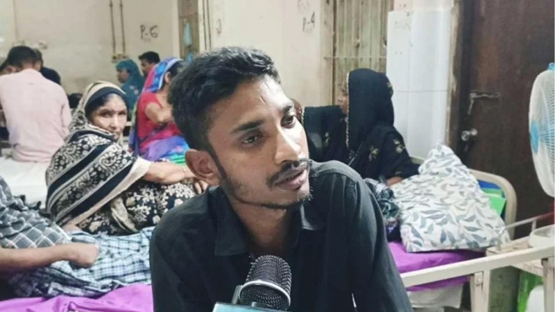 ‘তোরা তো পুলিশ মারছিস, ফাঁড়ি জ্বালাইছিস’ বলেই জুলাই যোদ্ধাকে মারধর