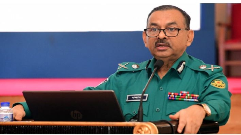 ‘থানা থেকে পালিয়ে যাওয়া ওসি ‘সম্ভবত’ ভারত চলে গেছে’