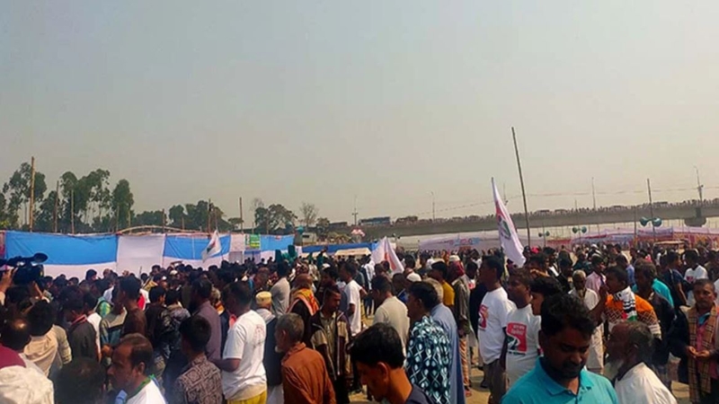 স্লোগানে মুখর তিস্তা পাড়, মানুষের ঢল