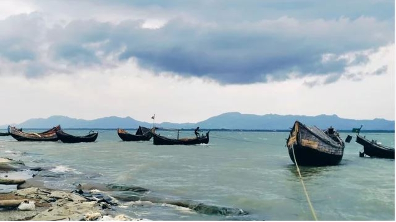 পাঁচ শর্তে নাফ নদীতে মাছ ধরার অনুমতি