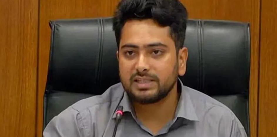 অভ্যুত্থান এবং সরকারকে নিয়ে ষড়যন্ত্র হচ্ছে : নাহিদ ইসলাম