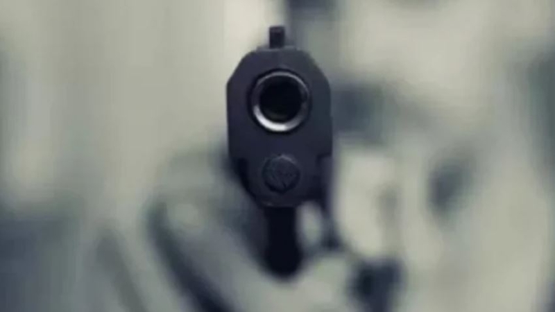 রাজধানীতে যুবককে মুখোশধারীদের গুলি