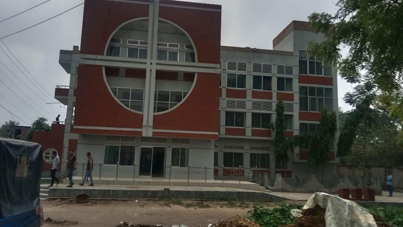পুলিশ সদস্যের ঝুলন্ত মরদেহ উদ্ধার