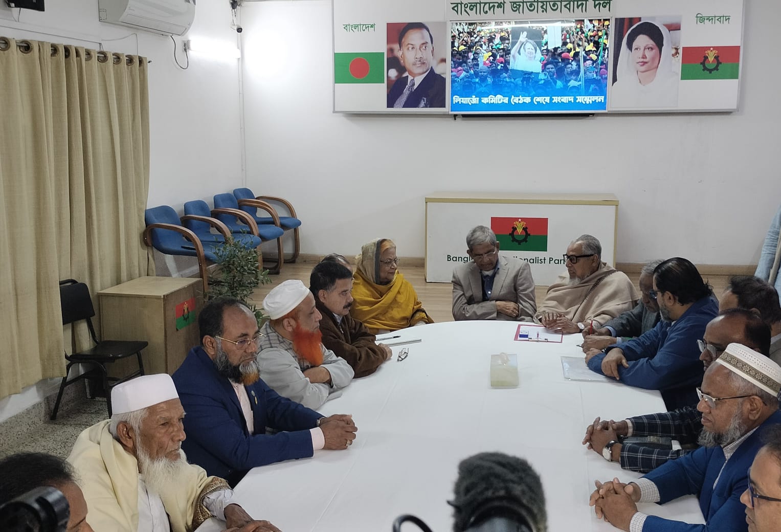 ২৫ সালেই নির্বাচন চায় বিএনপি ও সমমনারা
