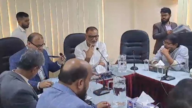 ভোজ্যতেলের সংকট নিরসন হবে: শিল্প উপদেষ্টা