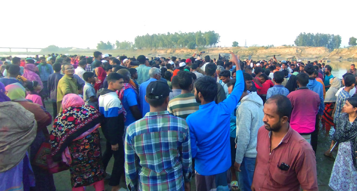 ব্রহ্মপুত্র নদে প্রাণ গেল তিন স্কুলছাত্রের