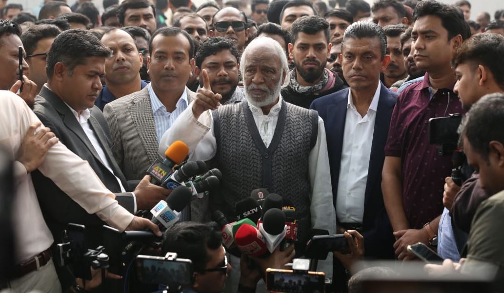নতুন প্রজন্মের দিকে তাকিয়ে দেশ: মঈন খান