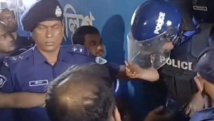 সাবেক আইজিপি, যুগ্ম সচিব সহ তিন জনের  দুদিনের রিমান্ড