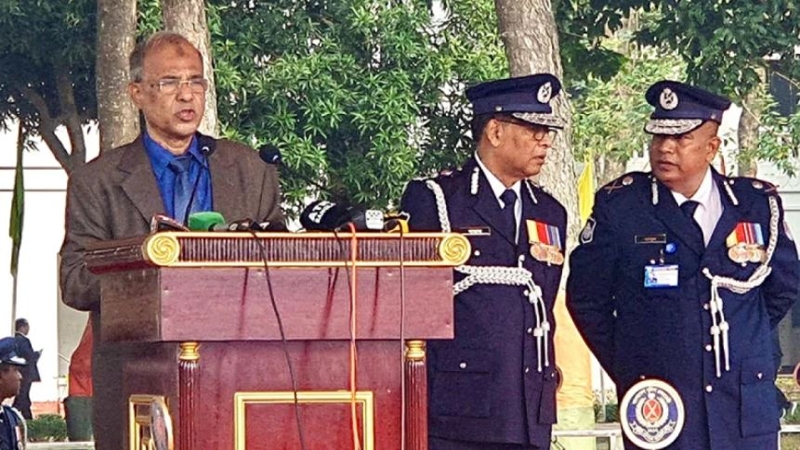 পুলিশ কোনো দলের তল্পিবাহক হবে না