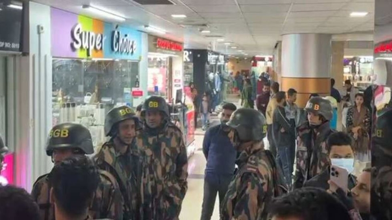 রাজধানীর সীমান্ত স্কয়ারে সোনার দোকানে দুর্ধর্ষ চুরি