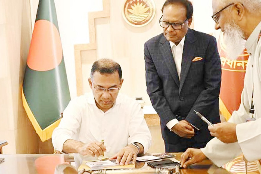 প্রথমবার তেজগাঁও কার্যালয়ে অফিস করলেন প্রধানমন্ত্রী তারেক রহমান