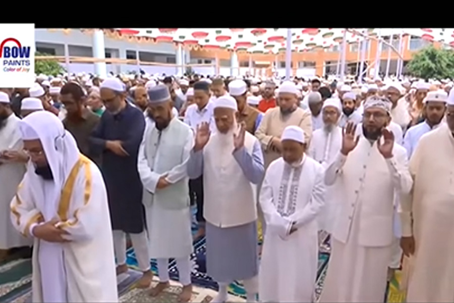 মিরপুরে ঈদের নামাজ আদায় করলেন শফিকুর রহমান