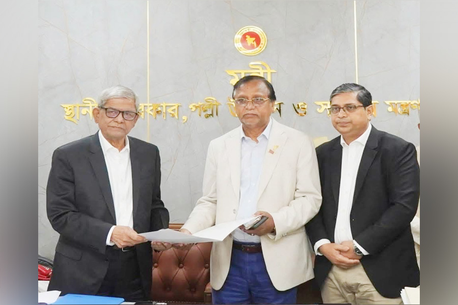 ডিএসসিসি প্রশাসক হিসেবে দায়িত্ব গ্রহণ করলেন আবদুস সালাম