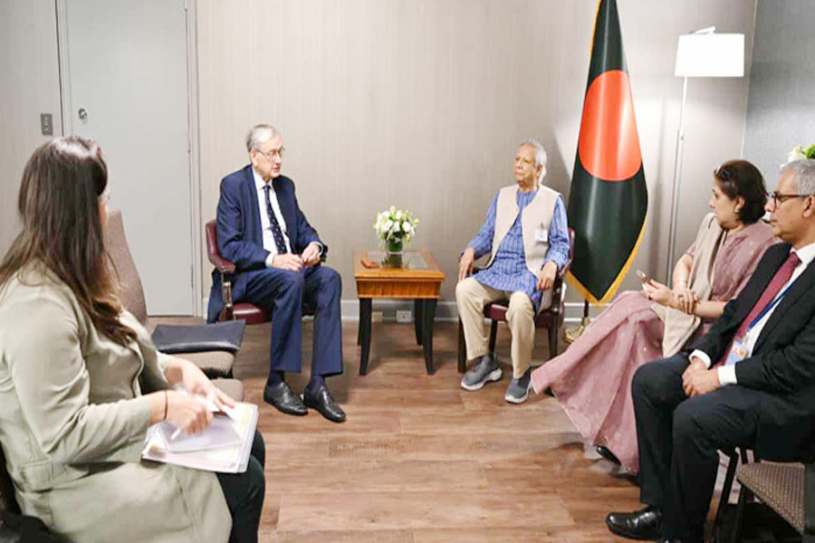 ড. ইউনূসকে ক্লাব দে মাদ্রিদের সদস্য হওয়ার আমন্ত্রণ