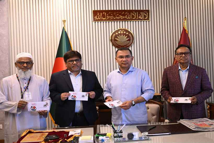 স্বাধীনতা দিবসের  স্মারক ডাকটিকিট উন্মোচন করলেন প্রধানমন্ত্রী