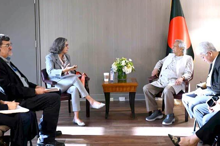 দুর্যোগপ্রবণ অঞ্চলে জলবায়ু সহনশীল আবাসন চান প্রধান উপদেষ্টা