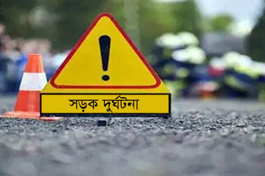 নওগাঁয় ট্রাকচাপায় নিহত ২