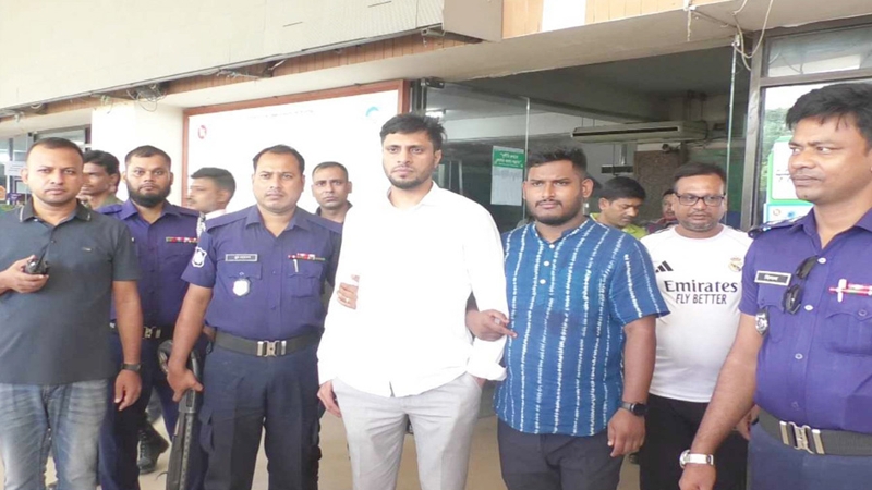 বেনাপোল ইমিগ্রেশনে ছাত্রলীগ নেতা গ্রেফতার