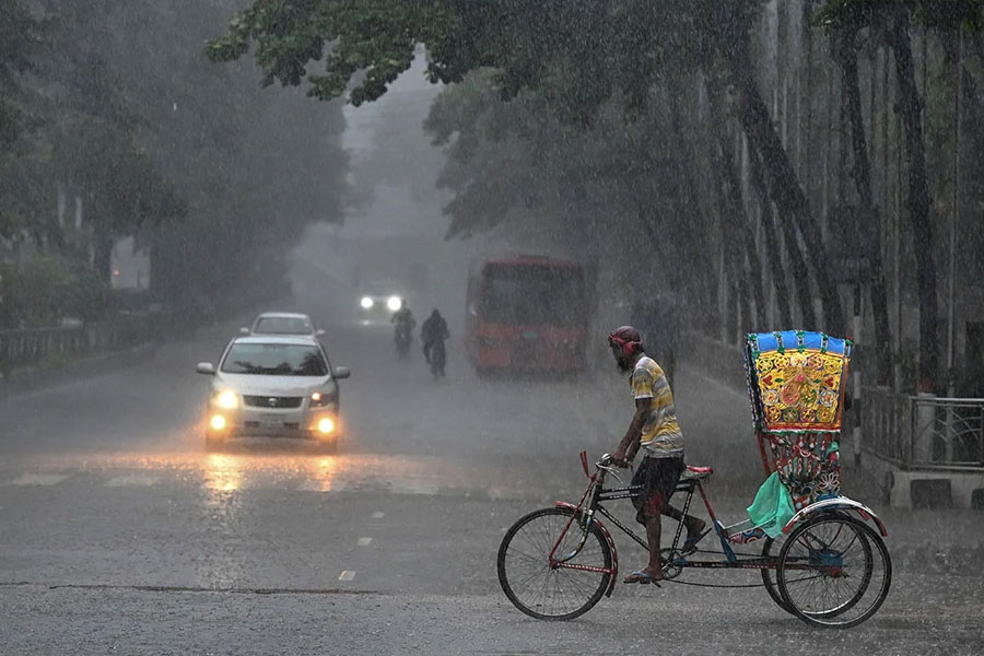 রাজধানীতে বজ্রবৃষ্টির পূর্বাভাস