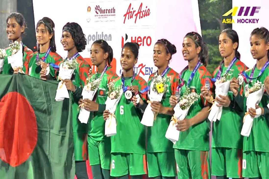 প্রথমবারেই আন্তর্জাতিক হকি টুর্নামেন্টে রানার্সআপ বাংলাদেশ