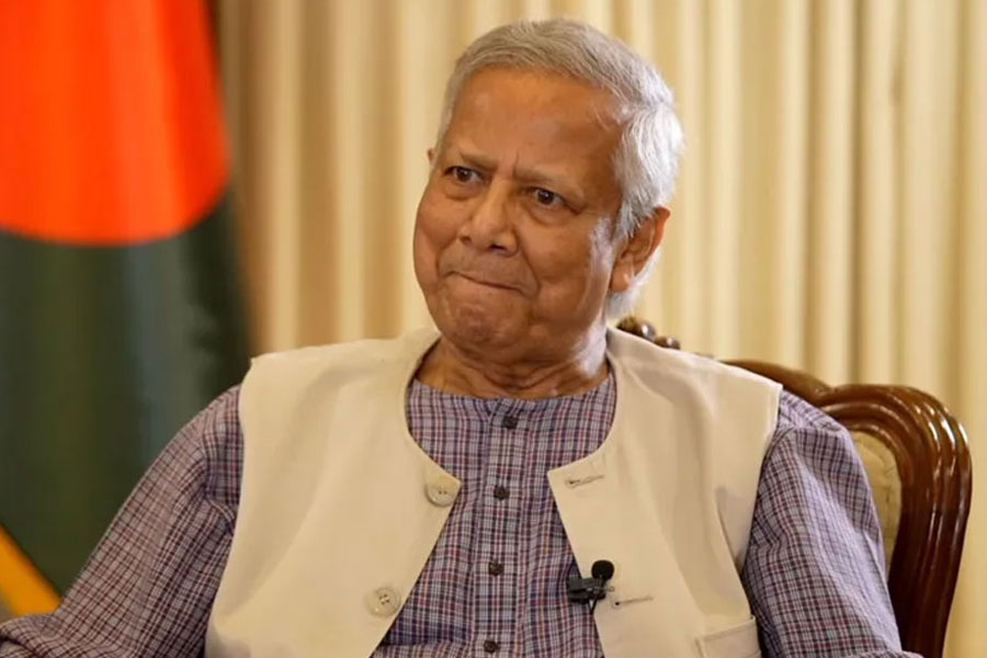 ৬ মাস কমল ইউনূসের ‘ভিভিআইপি’ মর্যাদা