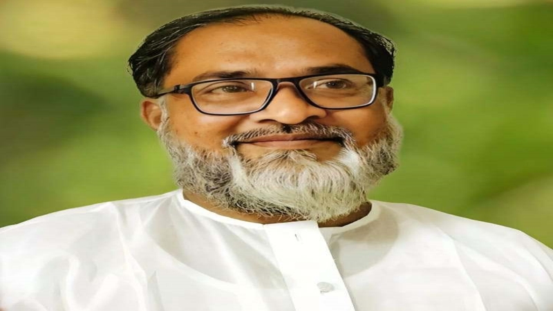 ক্ষমতা জনতার স্বার্থকে ভুলিয়ে দেয় কেন ?