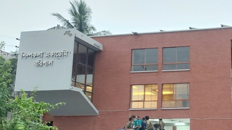 বরিশালে সাংস্কৃতিক কার্যক্রম বন্ধ থাকায়, বিপাকে সহস্রাধিক প্রশিক্ষনার্থী