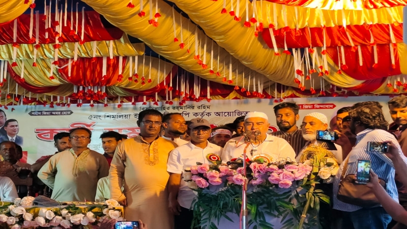 যারা গ্রুপ রাজনীতির কথা বলে তারা দলের বিরুদ্ধে ষড়যন্ত্র করছে : মেহেদী রুমী