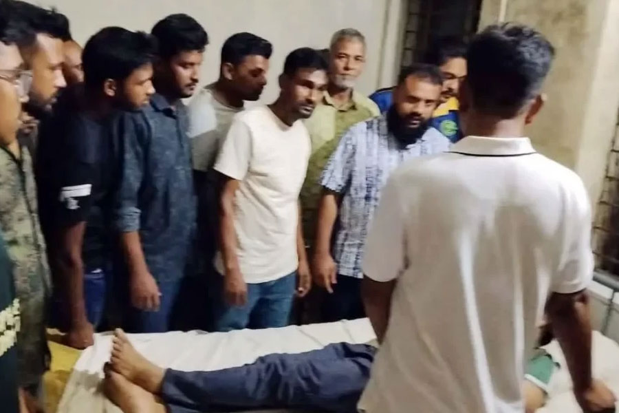 শেরপুরে বন কর্মকর্তা ও রক্ষীর ওপর বালুদস্যুদের হামলায়