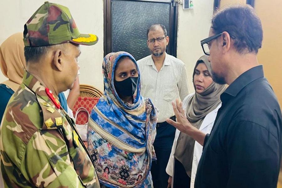 চট্টগ্রামে নির্যাতিত শিশুটির চিকিৎসার দায়িত্ব নিলেন মেয়র ডা. শাহাদাত