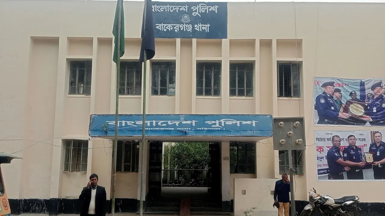 বরিশালে শ্রমিকলীগ নেতাসহ গ্রেপ্তার ৩