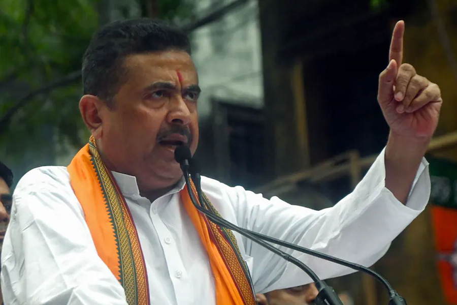 পশ্চিমবঙ্গে শুভেন্দুর নতুন আইন, ৯ বাংলাদেশি আটক