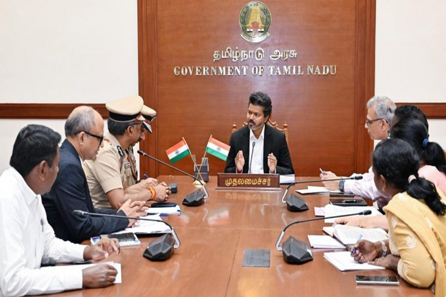 যেভাবে প্রথম সপ্তাহ কাটলো মুখ্যমন্ত্রী থালাপতি বিজয়ের