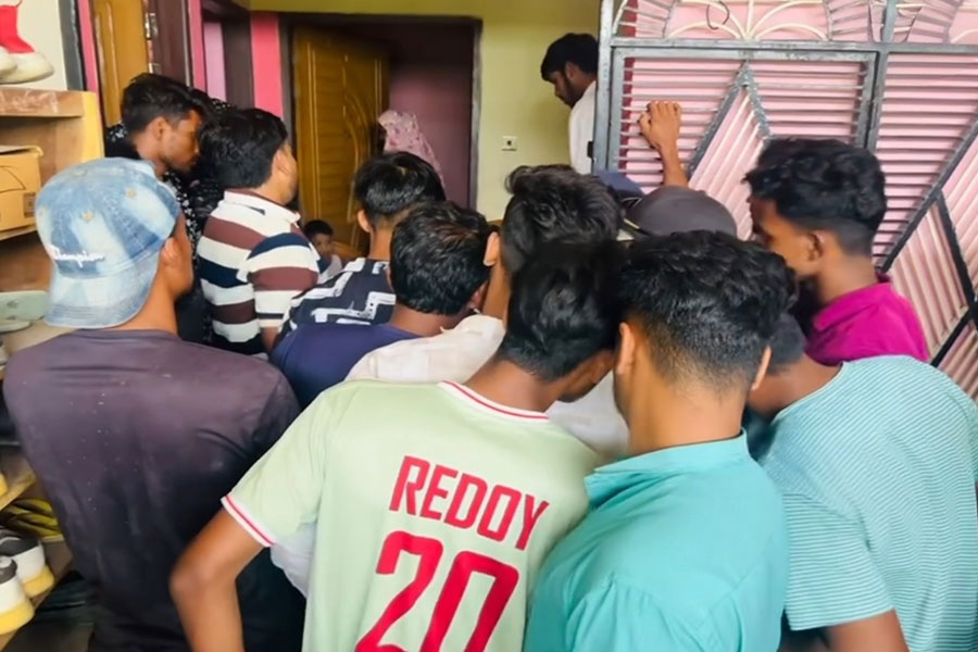 সোনারগাঁয়ে ঠিকাদারকে কুপিয়ে হত্যা