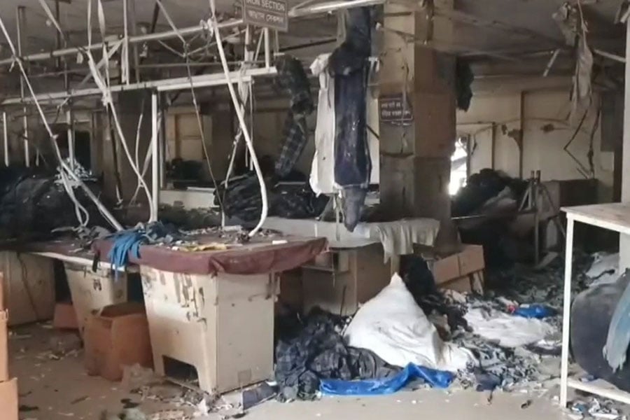নারায়ণগঞ্জে পোশাক কারখানায় বয়লার বিস্ফোরণে আহত ১৫