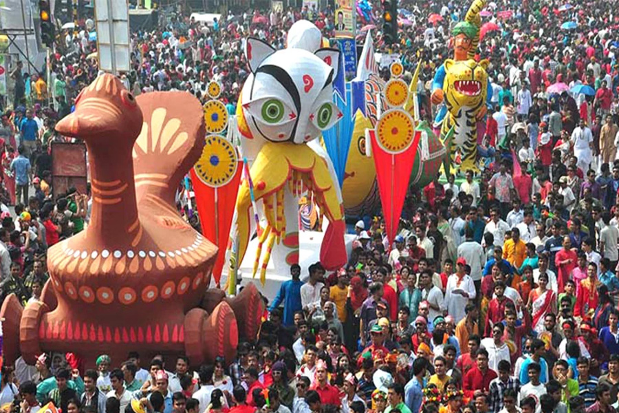 বৈশাখী শোভাযাত্রায় প্রাণের উচ্ছ্বাস, সাম্প্রদায়িকতা রুখে দেওয়ার শপথ