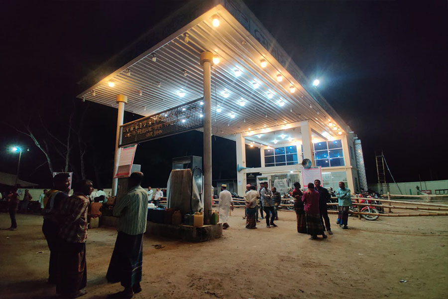 কুড়িগ্রামের দুই উপজেলায় তেল সংকট, ভোগান্তিতে সাধারণ মানুষ