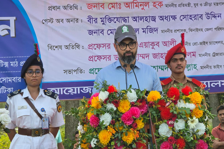 সরকার খেলাধুলাকে সর্বোচ্চ অগ্রাধিকার দিয়ে কাজ করছে