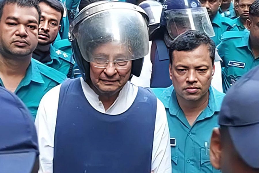 কাঠগড়ায় দাঁড়িয়ে ইনুর হুমকি, ‘কি করতেছে সব খাতায় সংরক্ষণ করে রাখছি’