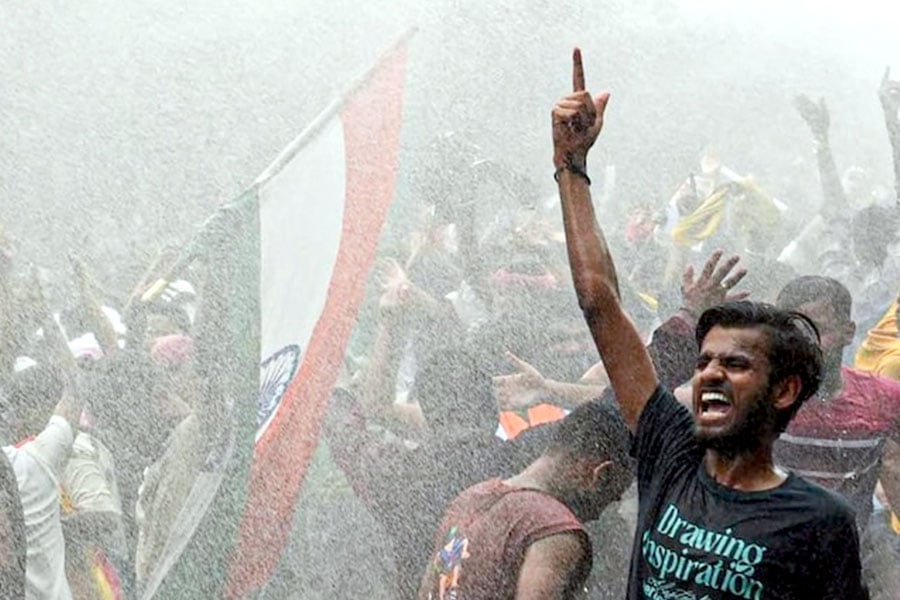 পাটনার বাঁকিপুরের প্রায় এক-তৃতীয়াংশ ভোটার তরুণ। সম্প্রতি এই তরুণদের নেতৃত্বে হওয়া আন্দোলনের জেরে ভারতের কেন্দ্রীয় শিক্ষামন্ত্রী পদত্যাগ করেন। ছবি: পিটিআই