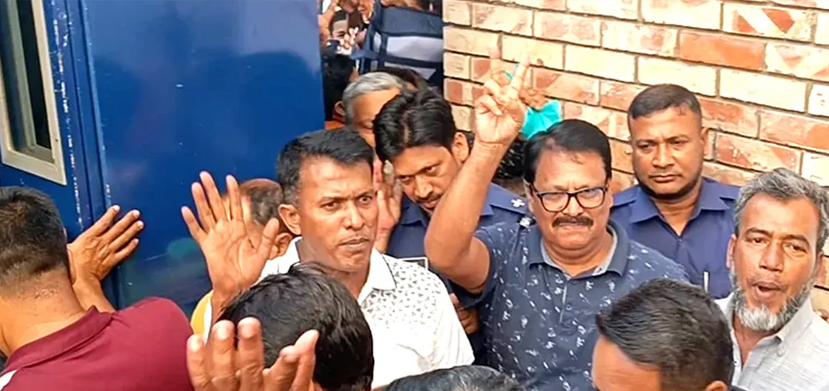 সাবেক পৌর মেয়রসহ আ. লীগের ১৮ জন নেতাকর্মীকে কারাগারে পাঠিয়েছেন আদালত